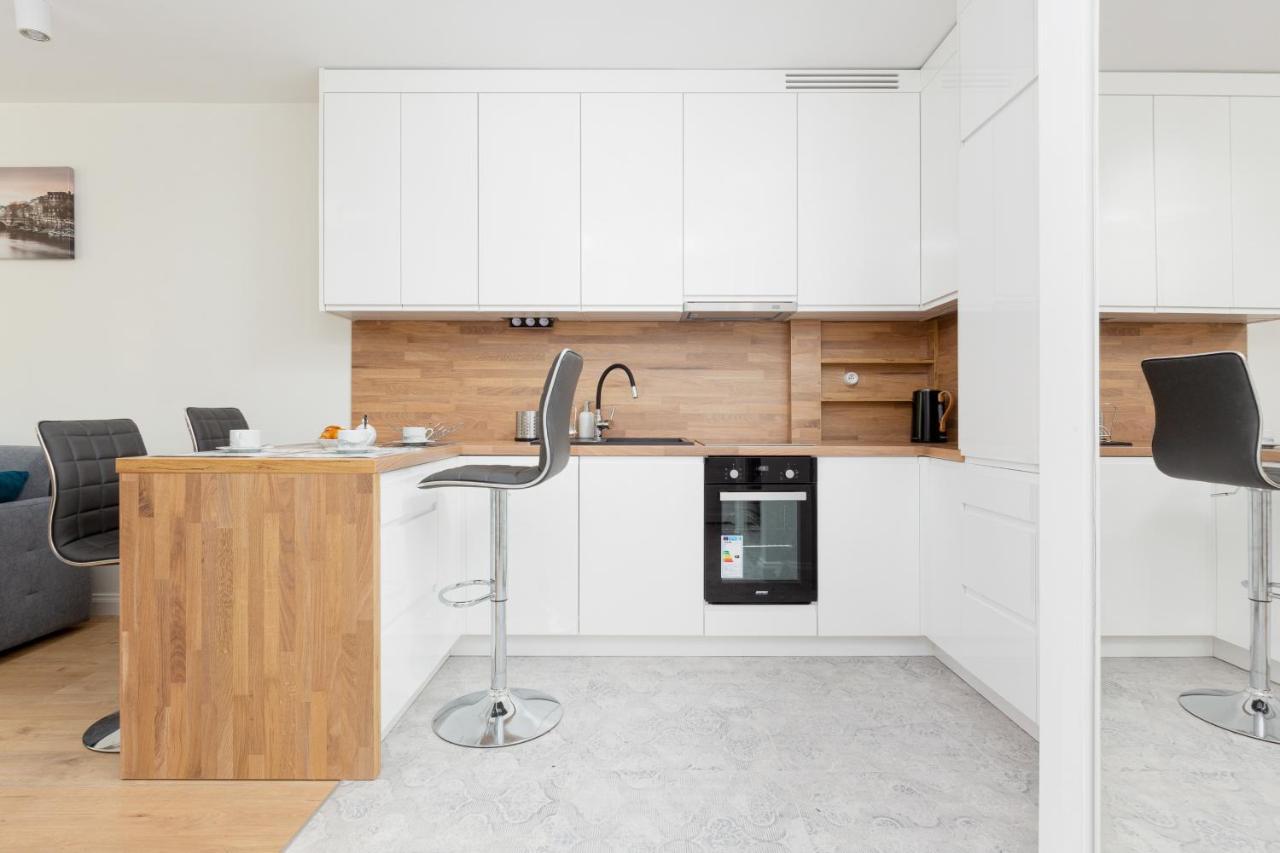 Apartments City Center Ochota By Noclegi Renters Варшава Экстерьер фото